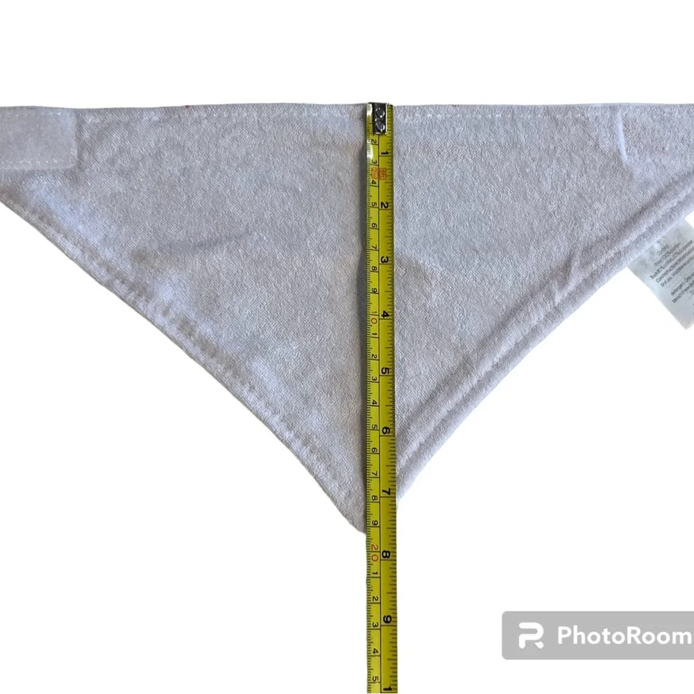 Set of 2 le bébé bandanna velcro bibs